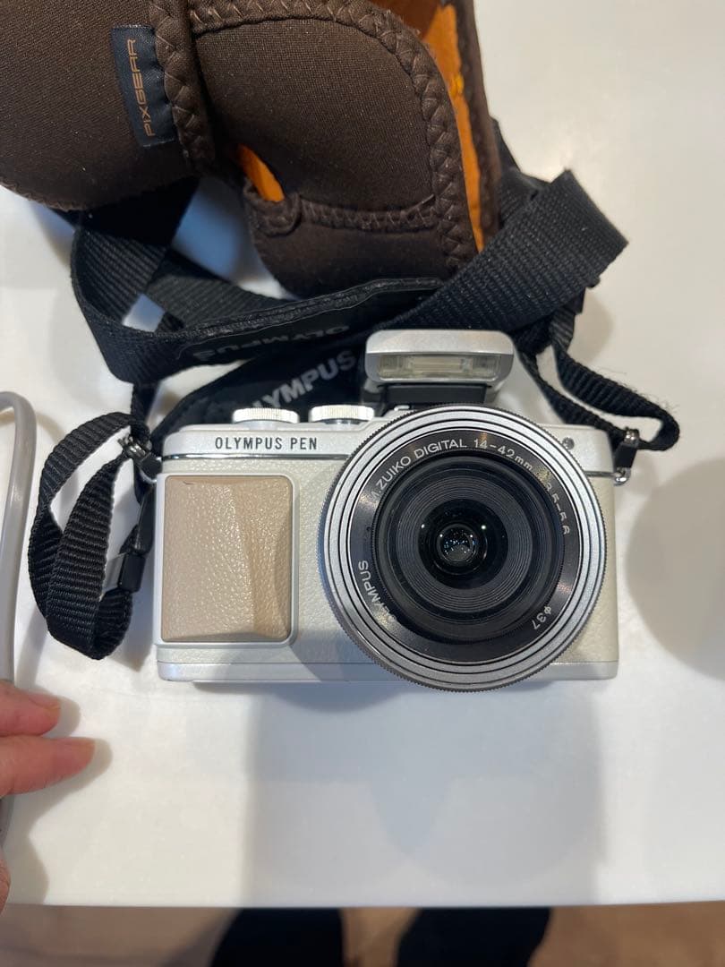 OLYMPUS ミラーレス一眼カメラ ズームレンズ付き EPL7