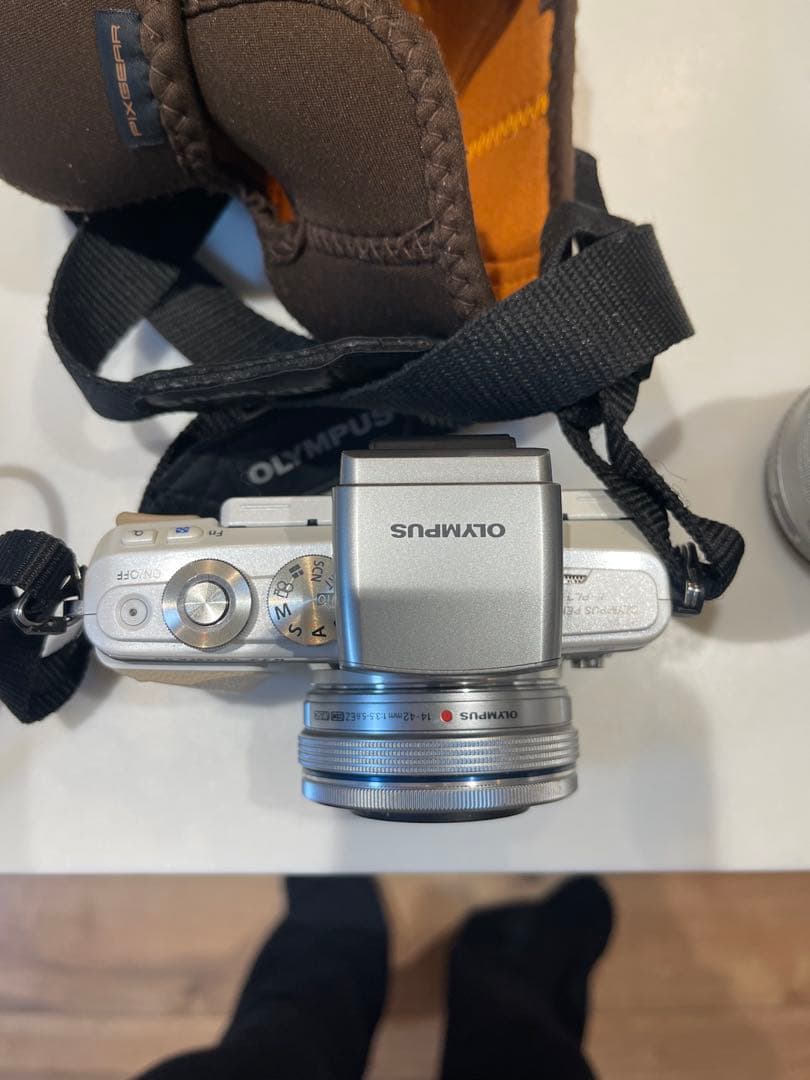 OLYMPUS ミラーレス一眼カメラ ズームレンズ付き EPL7