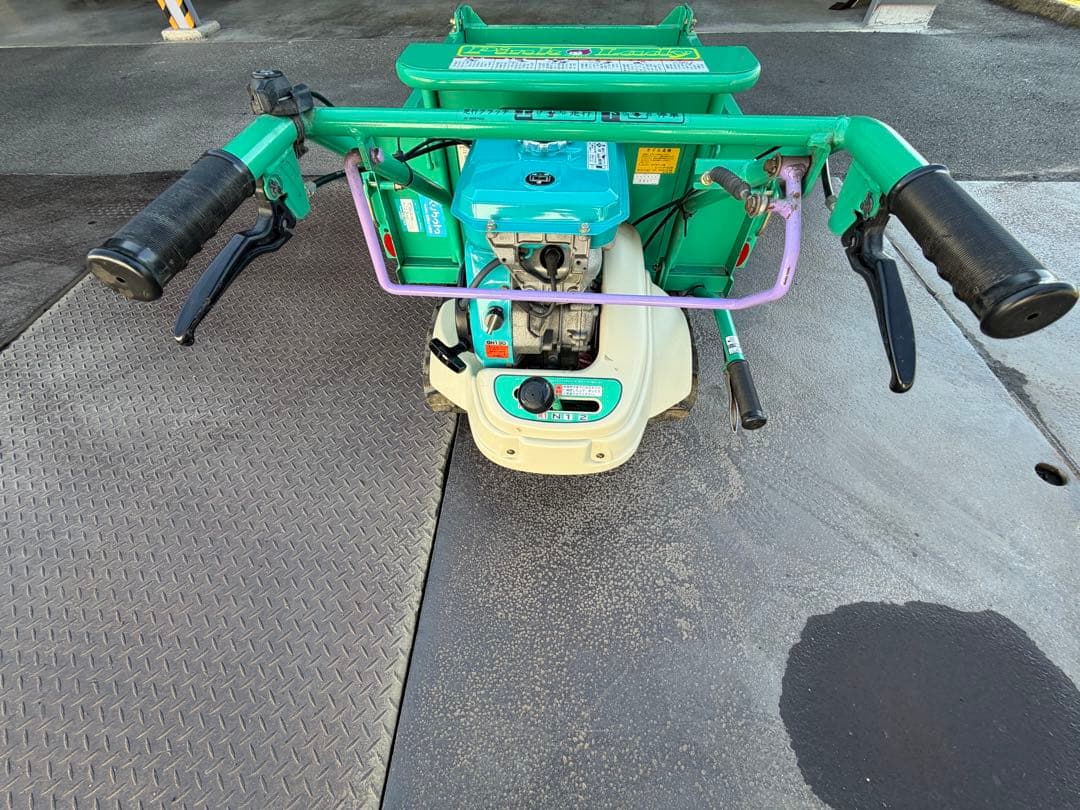 運搬車 BP412 手動ダンプ 4.2馬力クローラー 最大作業能力250㎏ 中古