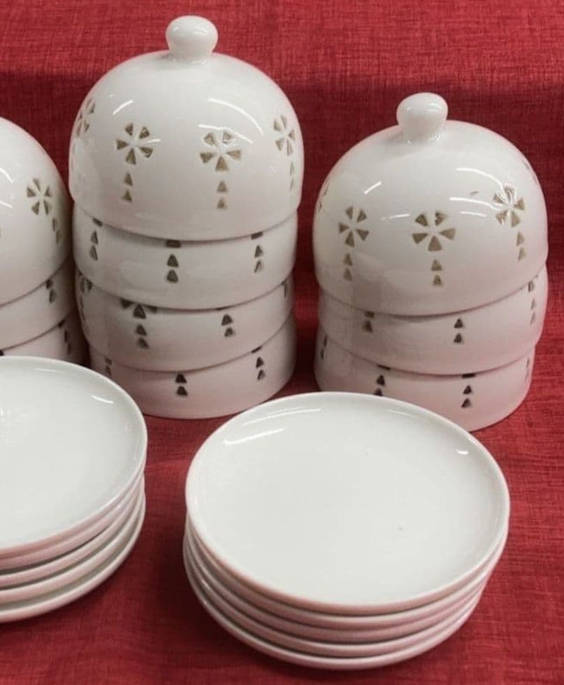 ♦１２個♦蓋付き珍味入れ　蛍手陶器　蓋付き小鉢　アミューズ　バター皿　生チョコ皿