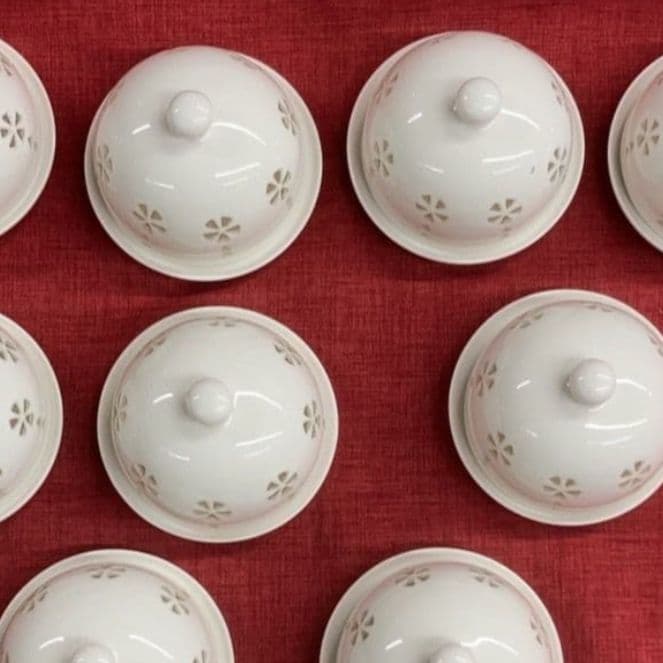 ♦１２個♦蓋付き珍味入れ　蛍手陶器　蓋付き小鉢　アミューズ　バター皿　生チョコ皿