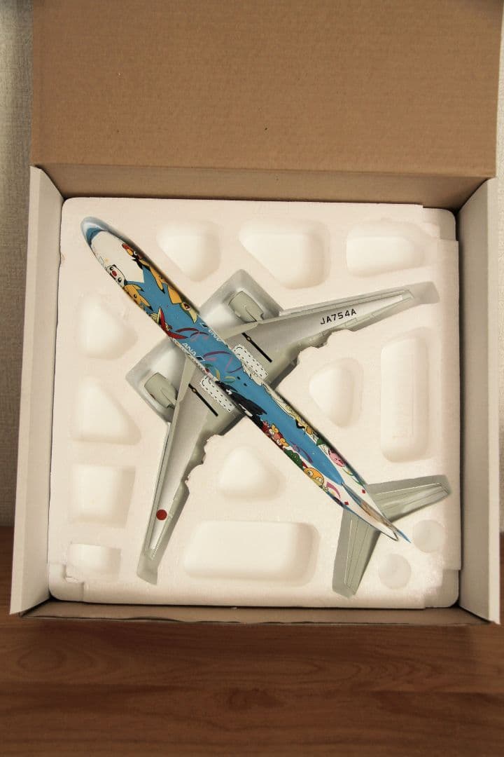 JC Wings　ANA　B777-300　ポケモンジェット