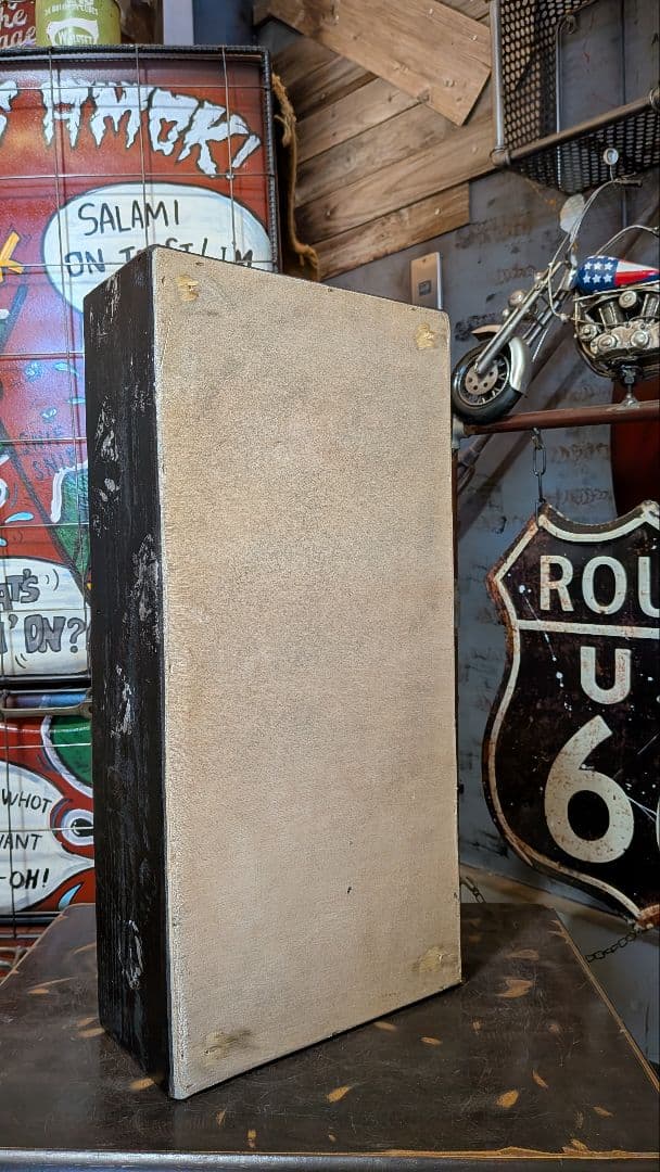 メッシュロッカーを思わせるキーボックス アメリカンヴィンテージ ガレージ雑貨