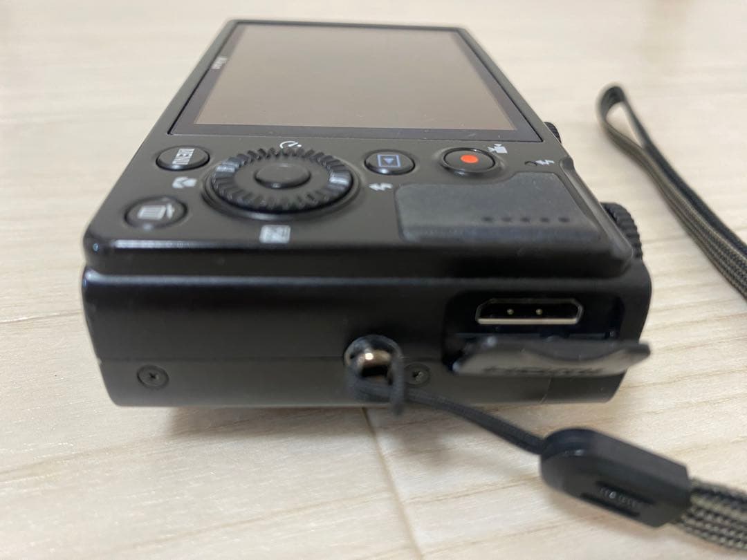 ニコン COOLPIX P300 コンパクトデジタルカメラ//
