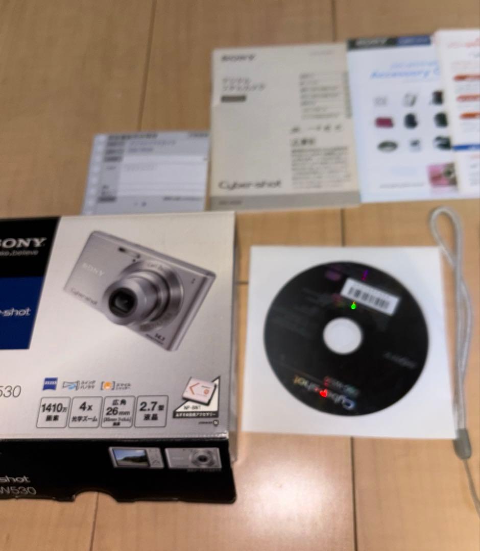 動作確認済　サイバーショットDSC-W530 デジカメ　2GBメモリ付