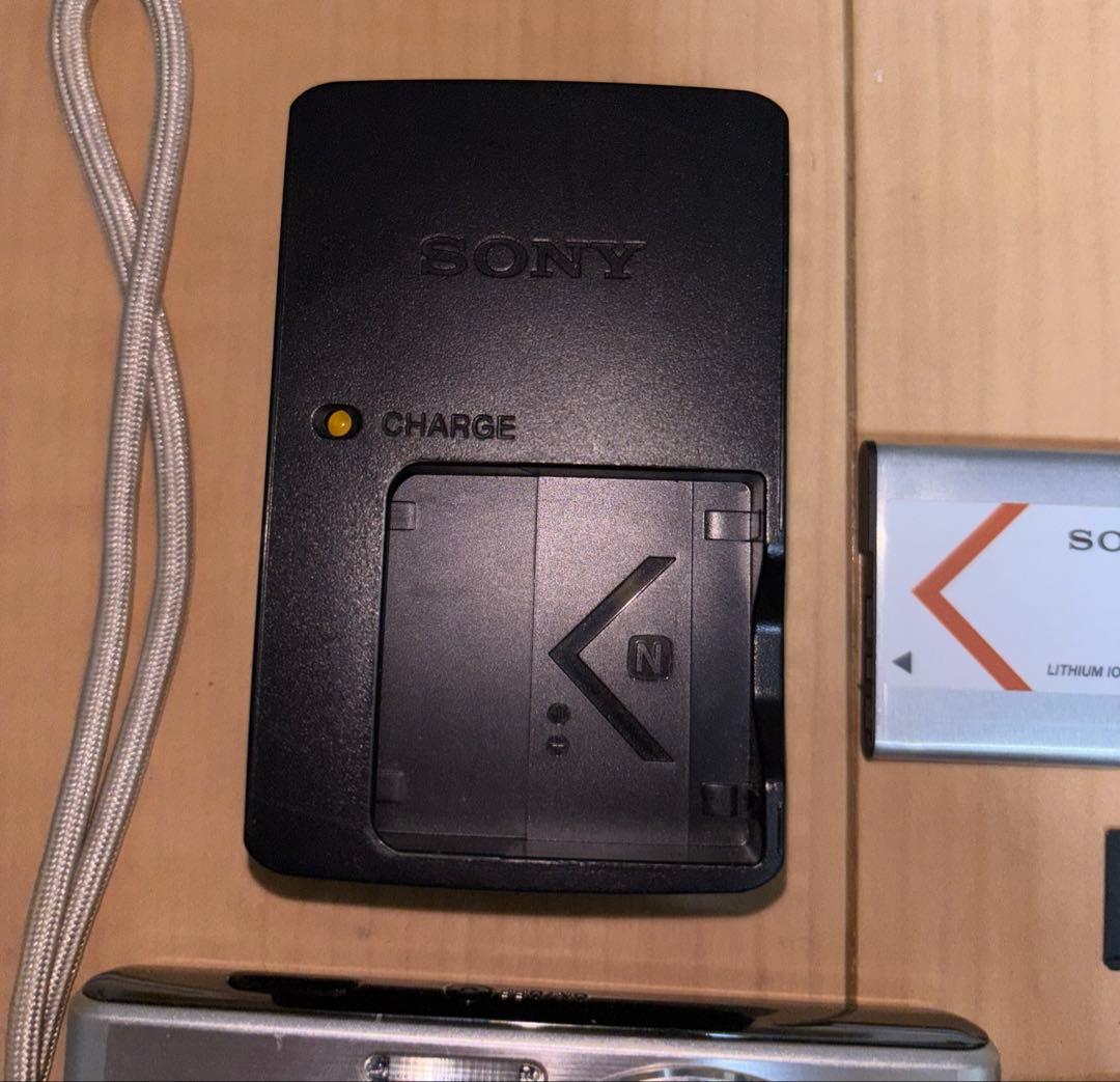 動作確認済　サイバーショットDSC-W530 デジカメ　2GBメモリ付