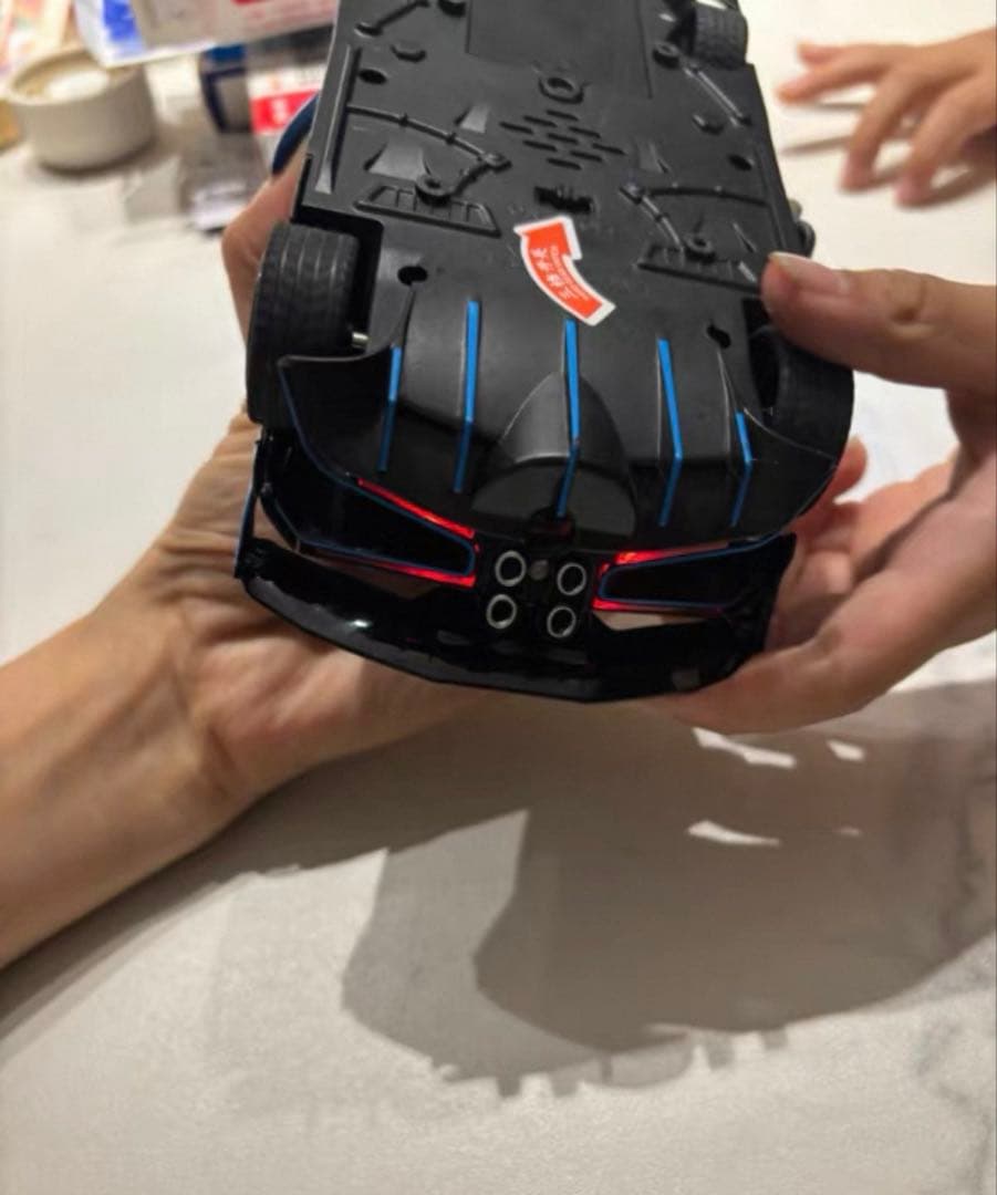 Bugatti 1/24 ミニカー 青/黒