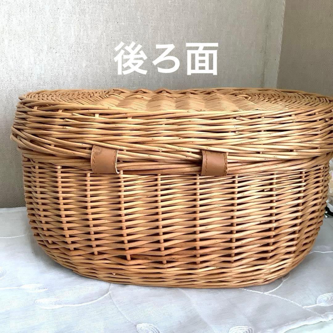 ラタン　オーバルバスケット　蓋付き・内布付き(40㎝x 28㎝xH21㎝)