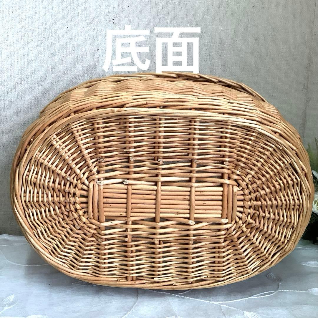 ラタン　オーバルバスケット　蓋付き・内布付き(40㎝x 28㎝xH21㎝)
