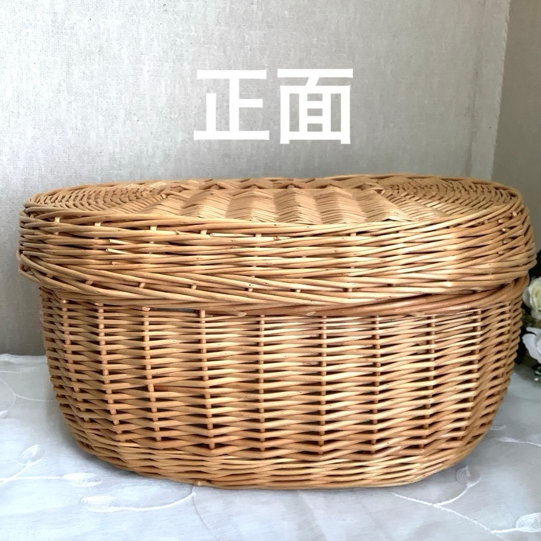 ラタン　オーバルバスケット　蓋付き・内布付き(40㎝x 28㎝xH21㎝)