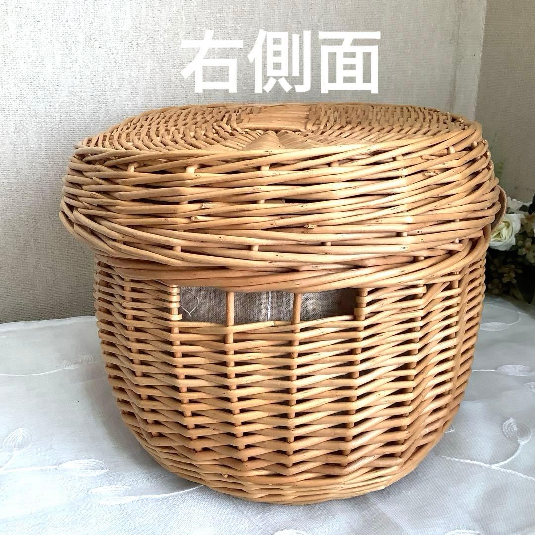 ラタン　オーバルバスケット　蓋付き・内布付き(40㎝x 28㎝xH21㎝)