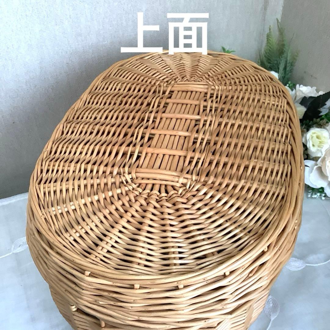 ラタン　オーバルバスケット　蓋付き・内布付き(40㎝x 28㎝xH21㎝)