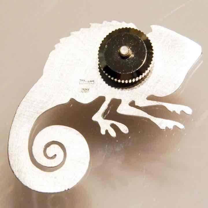 ハンドメイド　カメレオン　ピンズ　シルバー925