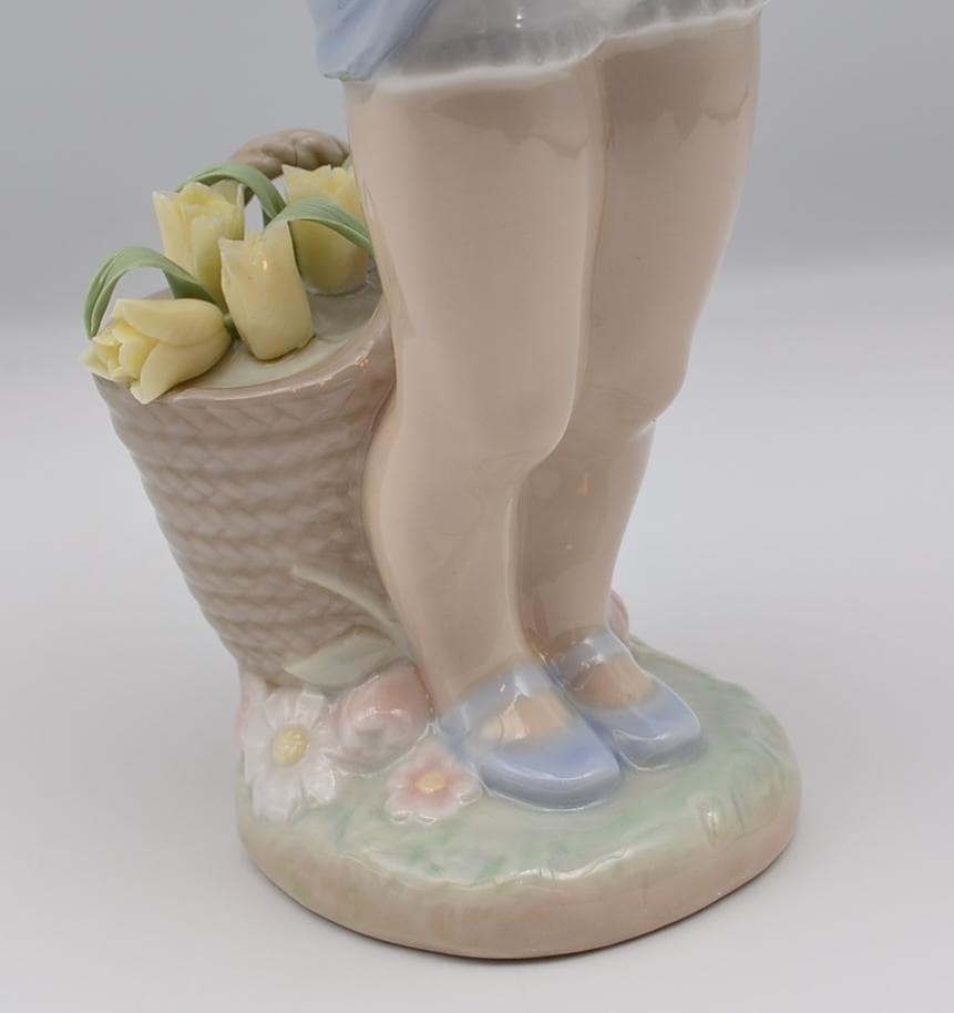 スカートいっぱいのお花　＃1284　★リヤドロ　スペイン　美品　ご成約済み