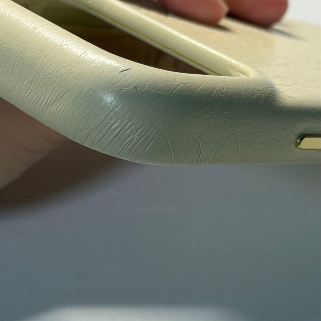 アーバンソフィスティケーション バターミルク iPhone17pro