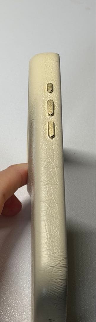 アーバンソフィスティケーション バターミルク iPhone17pro