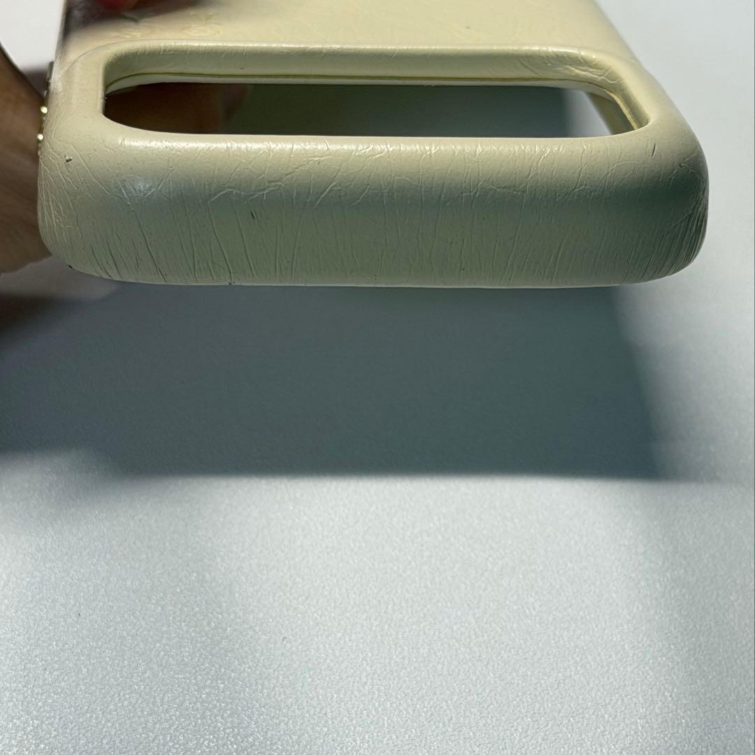 アーバンソフィスティケーション バターミルク iPhone17pro