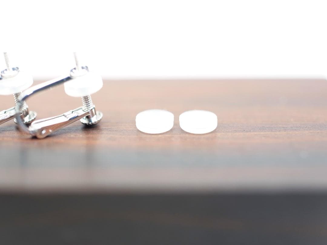 K14WG イヤリング金具　ネジバネ式【1ペア】【新品】【予備クッションおまけ】