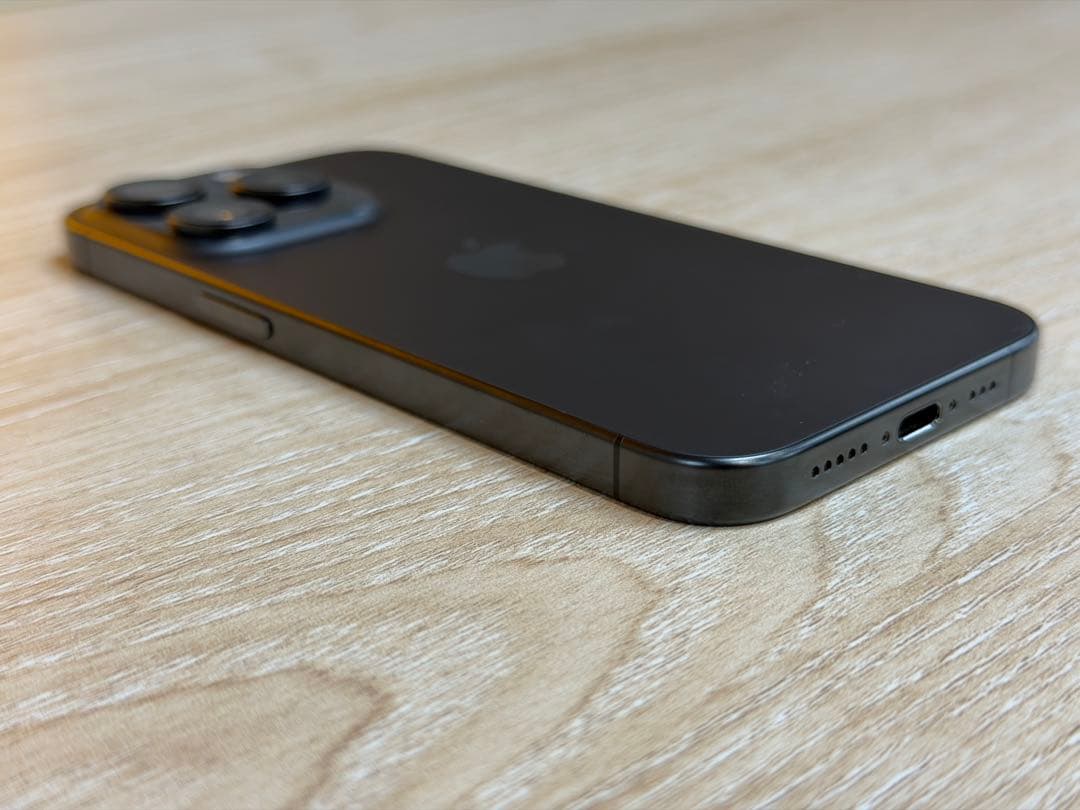 iPhone15Pro ブラックチタニウム256GB