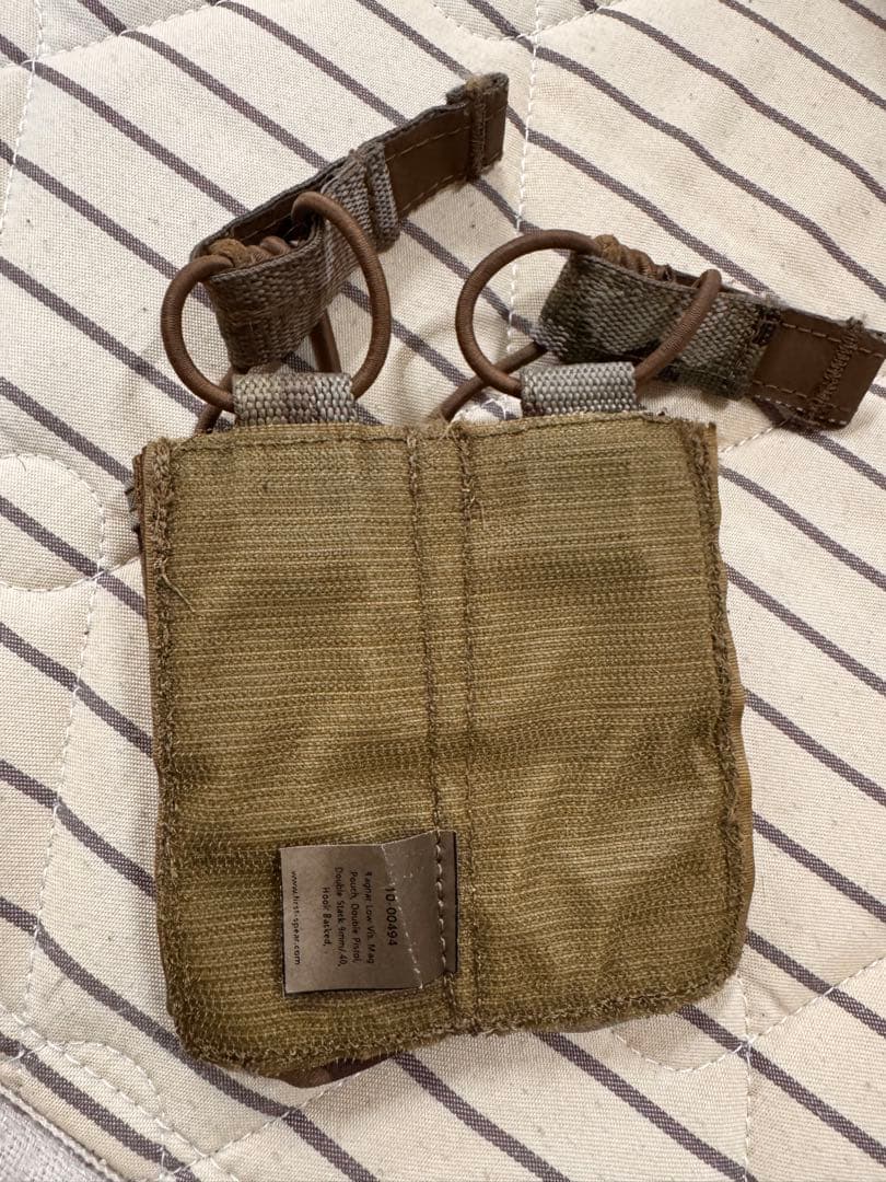 実物　 FIRST SPEAR ピストルマガジンポーチ