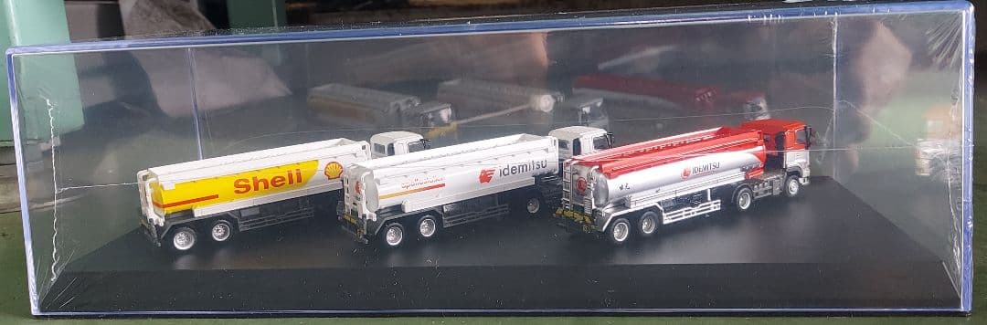 【非売品】出光興産 ミニカー 3台セット ケース付き