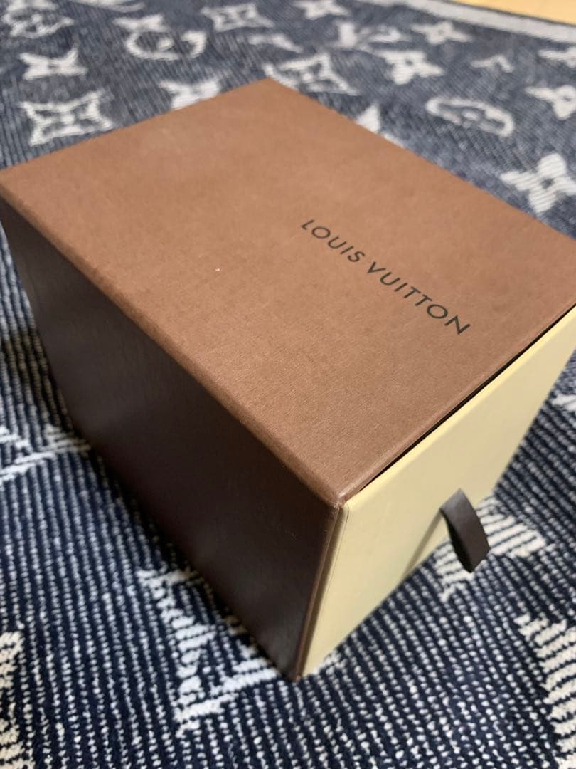 LOUIS VUITTONスノードームレア⭐︎