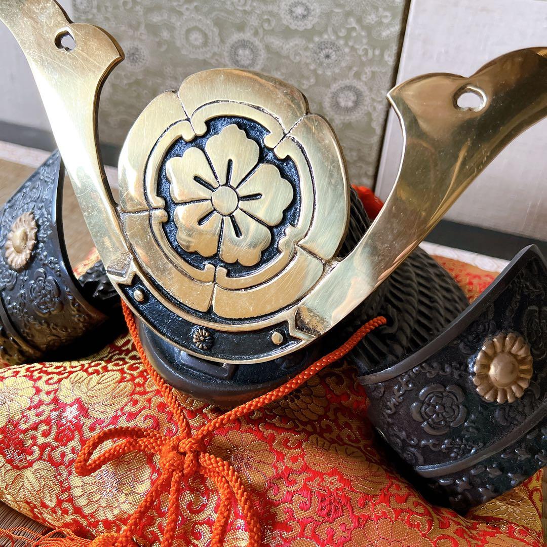 織田信長　兜飾り　端午の節句　出世兜　座布団付き