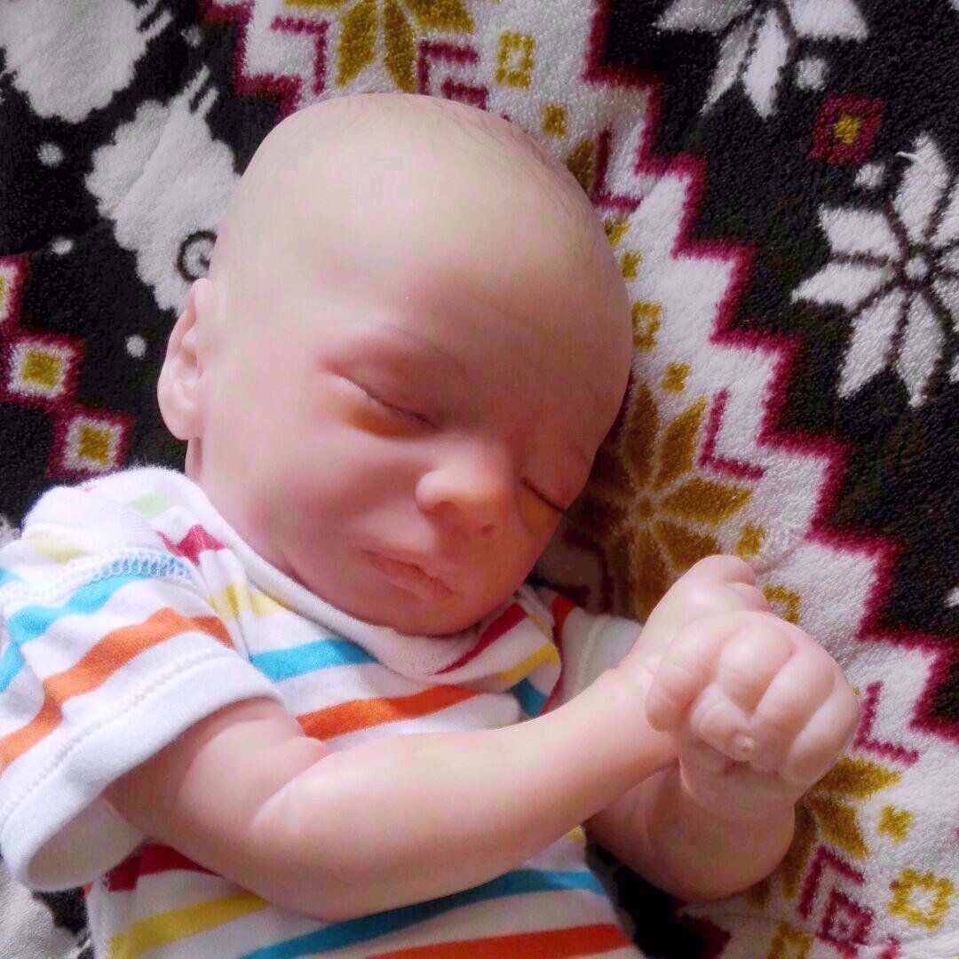 リボーンドール　守ってあげたくなる赤ちゃん