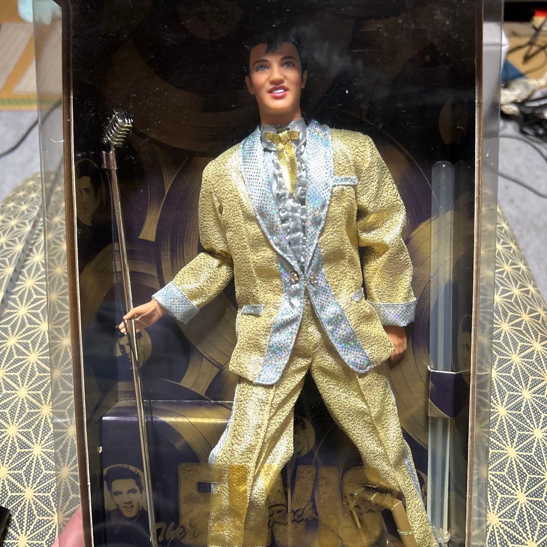 プレスリーフィギュア