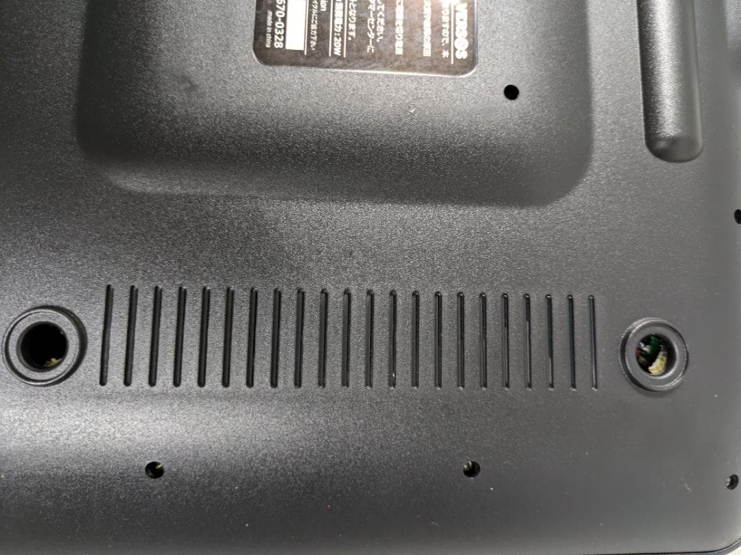 15.4インチ大画面！VERSOSポータブルDVD/CDプレーヤー