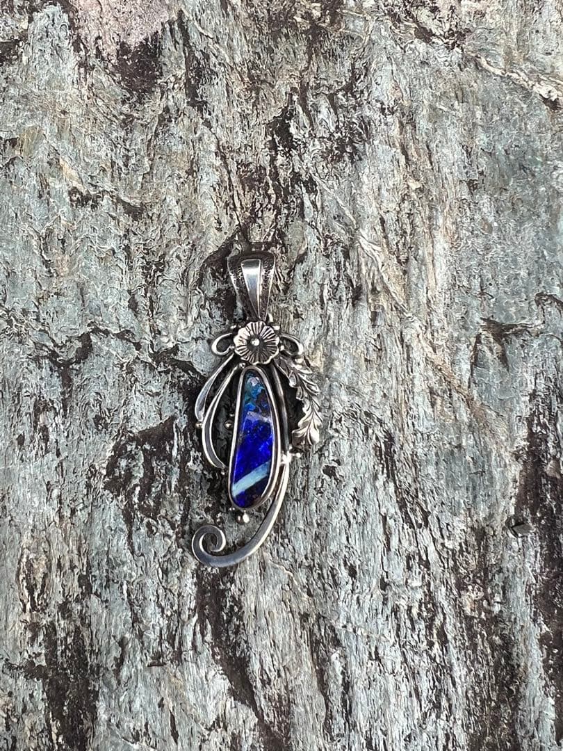 美麗　オパール　ネックレス