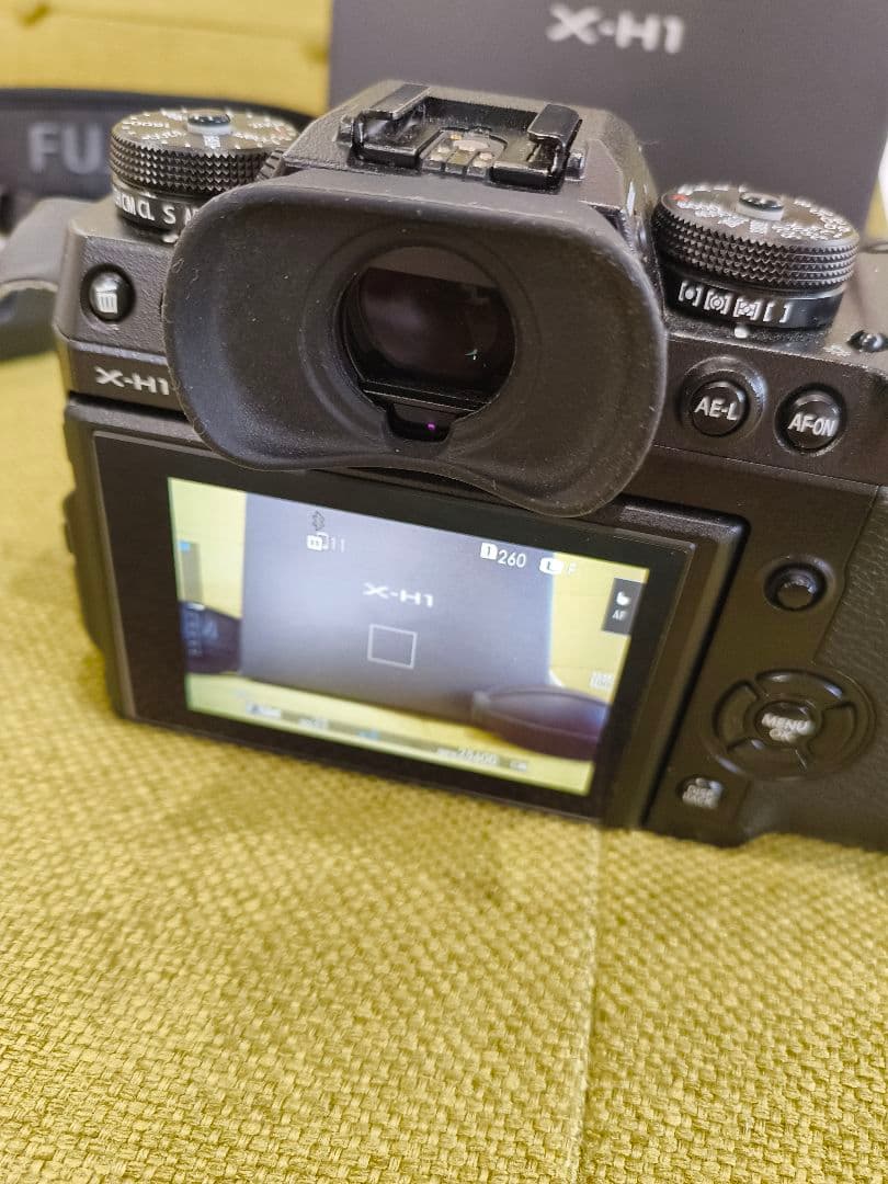 FUJIFILM X-H1 本体 + 付属品 21日まで限定価格