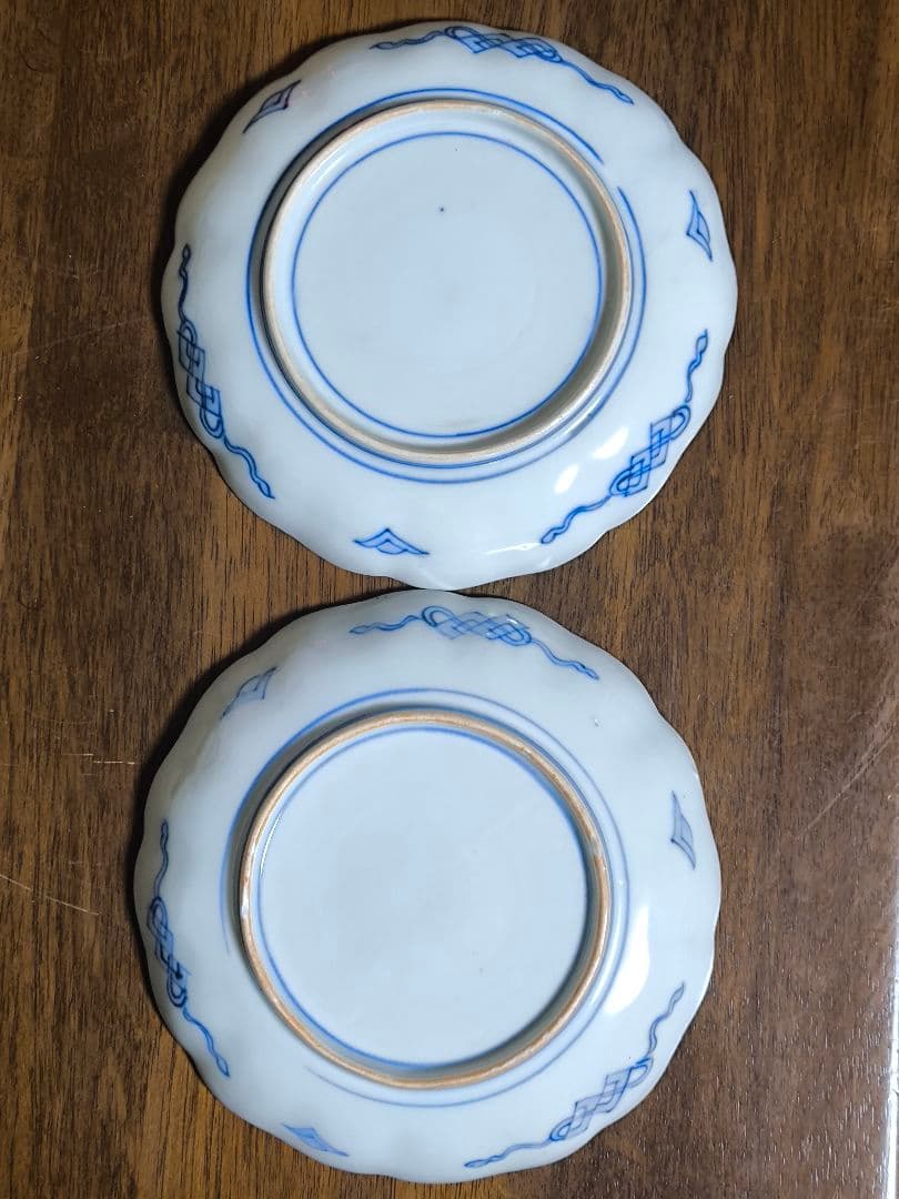 古伊万里　鶴松絵柄金彩6寸輪花皿　2枚　骨董