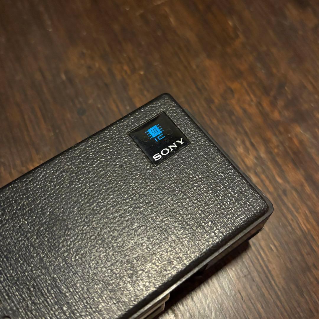 SONY ICR-100 小型ラジオ　1967年