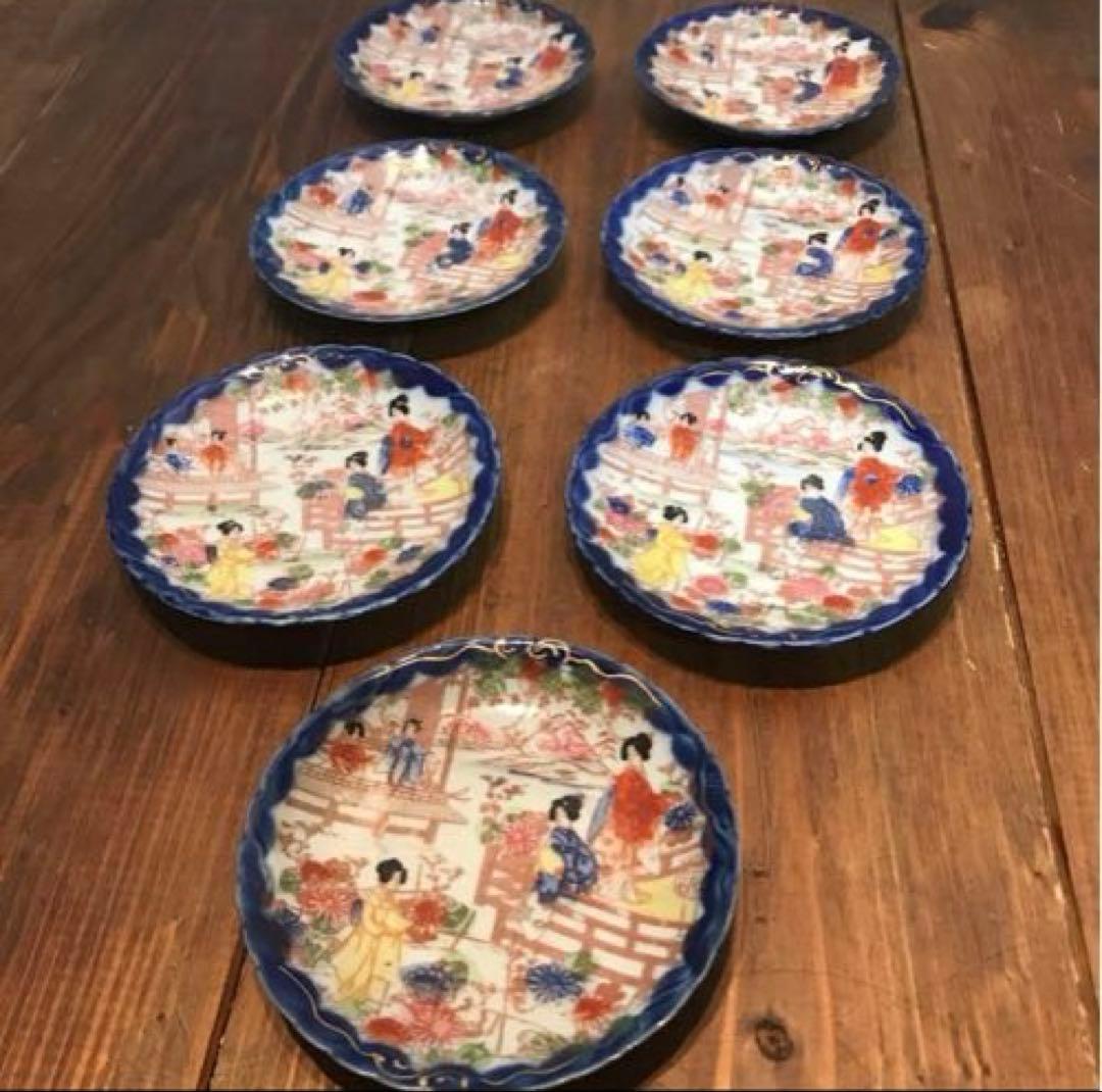 美品　陶芸　希少　年代物　青絵皿　菊花　銘々皿　丁寧に描かれた　華やかな皿　薄い