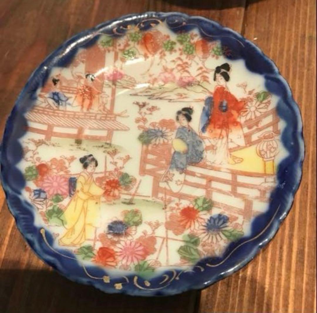 美品　陶芸　希少　年代物　青絵皿　菊花　銘々皿　丁寧に描かれた　華やかな皿　薄い