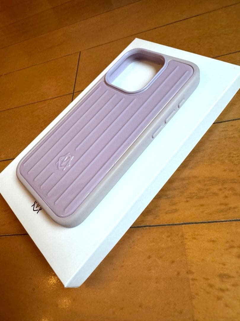 リモワ　rimowa　スマホケース　iPhone 15 Pro　ラベンダー