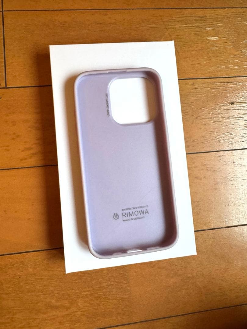 リモワ　rimowa　スマホケース　iPhone 15 Pro　ラベンダー