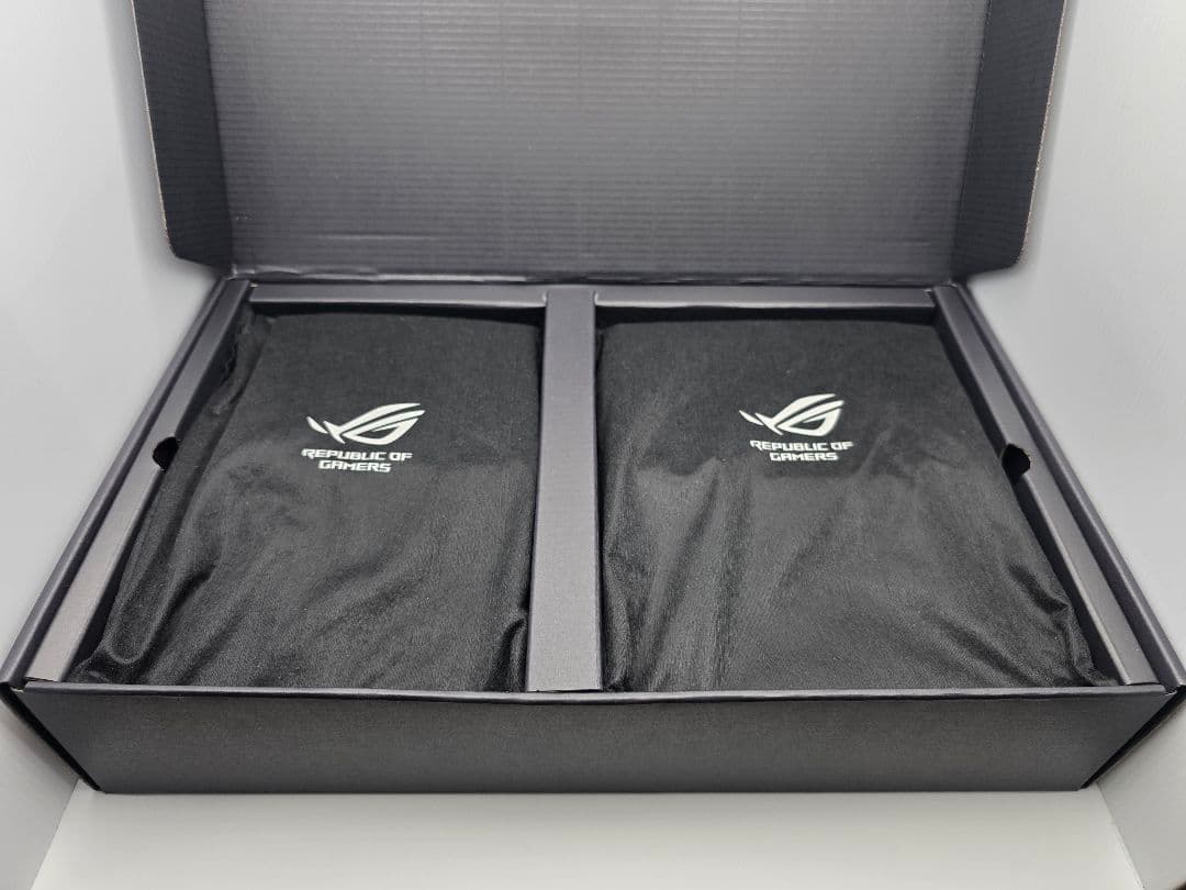 ASUS ROG Falcata 磁気ゲーミングキーボード