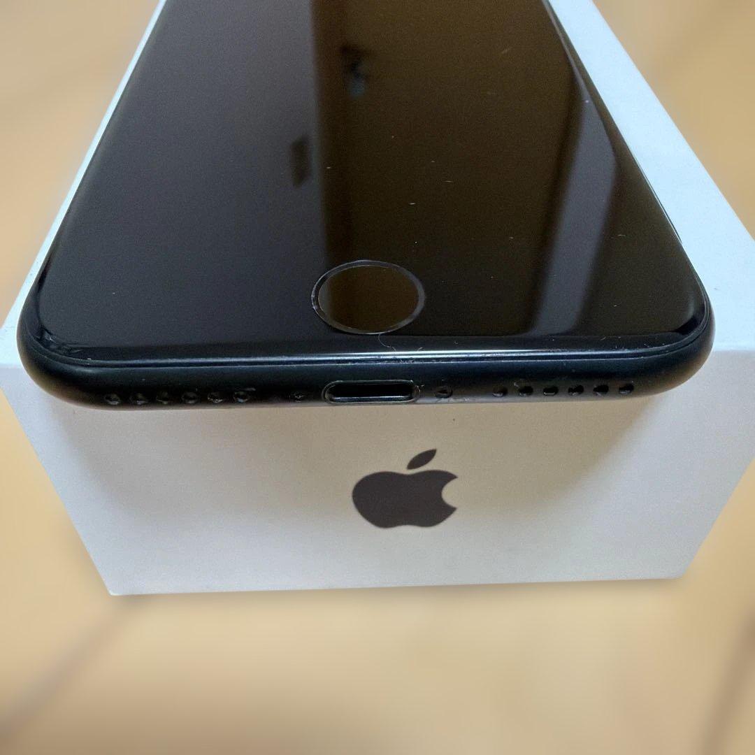 iPhone SE (第2世代) 64GB SIMフリー ブラック