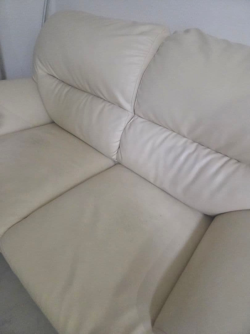 2人掛けソファ　アイボリー