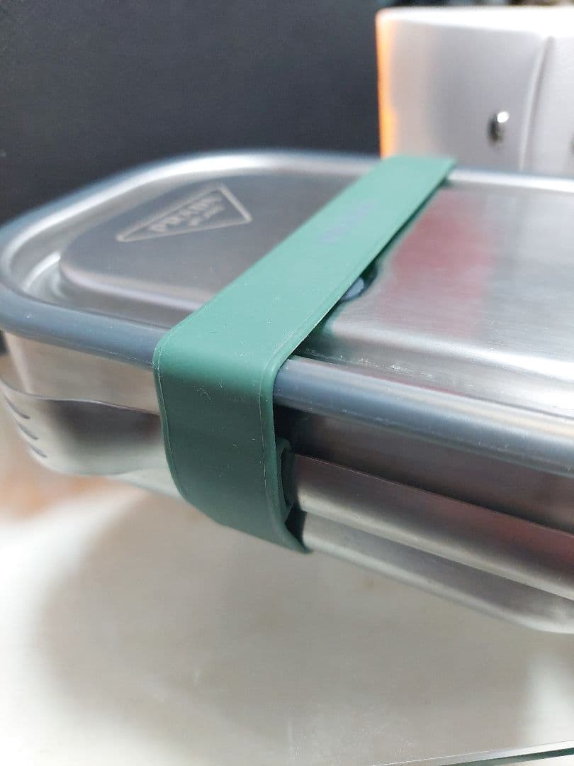 【レア物】PRADA ステンレススチール弁当箱