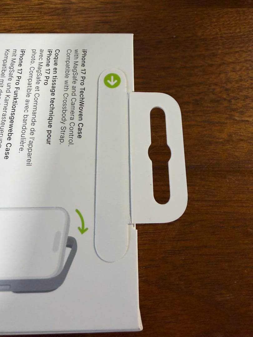 未開封iPhone 17 Pro TechWoven Case ブラック