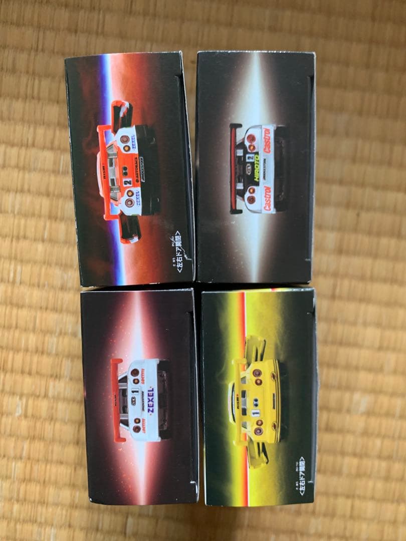 トミカレーシングGTR4台セット