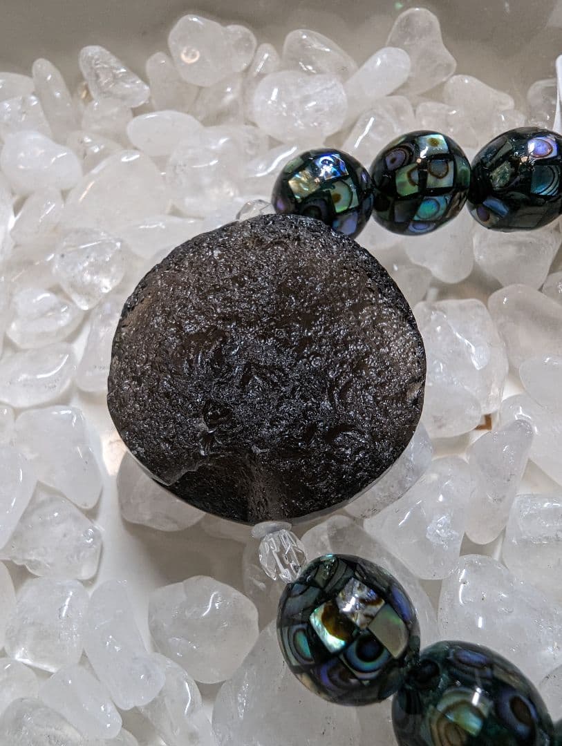 チンターマニと貝のブレス