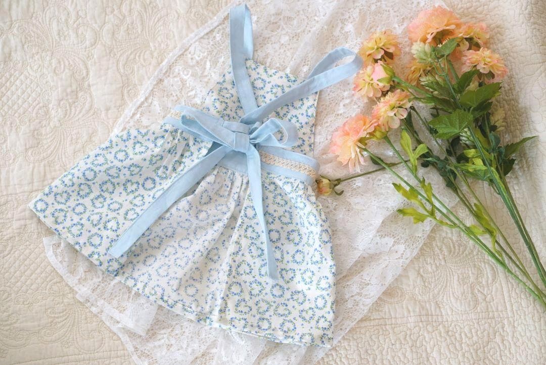 女の子　お食事エプロン　ハンドメイド　80 85 90 95 水色　小花柄