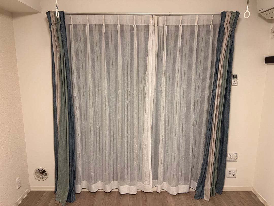 unico カーテン