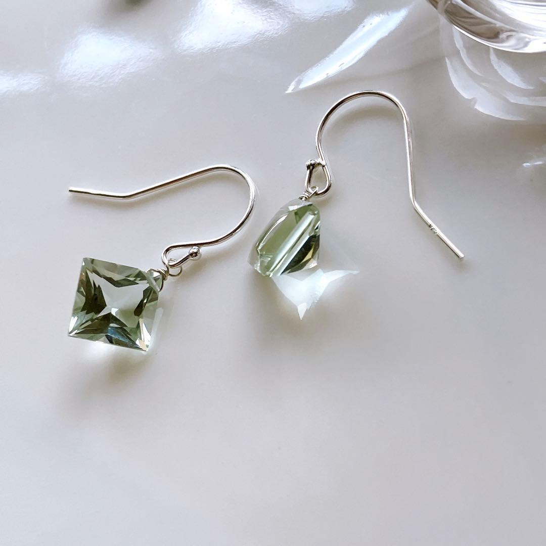 じばにゃん◆切子カービング水晶×ブルーダイヤピアス✧silver925