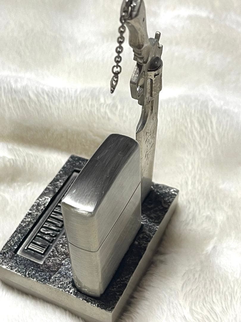 ファイナルファンタジーIII 銃とライターのスタンド