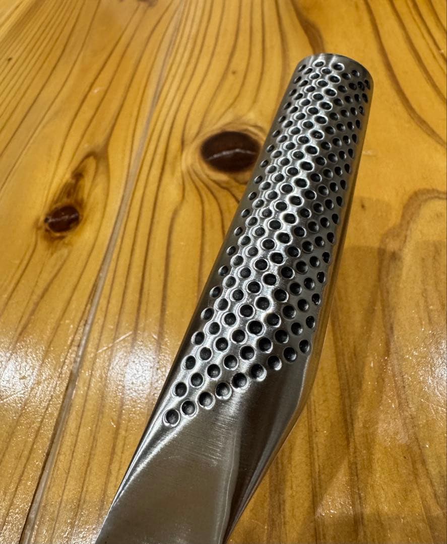 GLOBAL グローバル G-46（18cm 三徳包丁）鏡面仕上げ